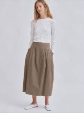 Olsen Europe flax linen High-Waist Maxi Skirt with Pockets in Taupe